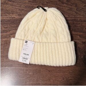 BNWT GU beanie (from Japan)